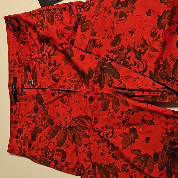 Simon Chang Floral Jeans BNWT SZ18 - Picture 7 of 12